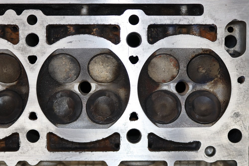 Culasse 1110163901, 1110105720 pour MERCEDES 111955, 111956, 111957, 111958