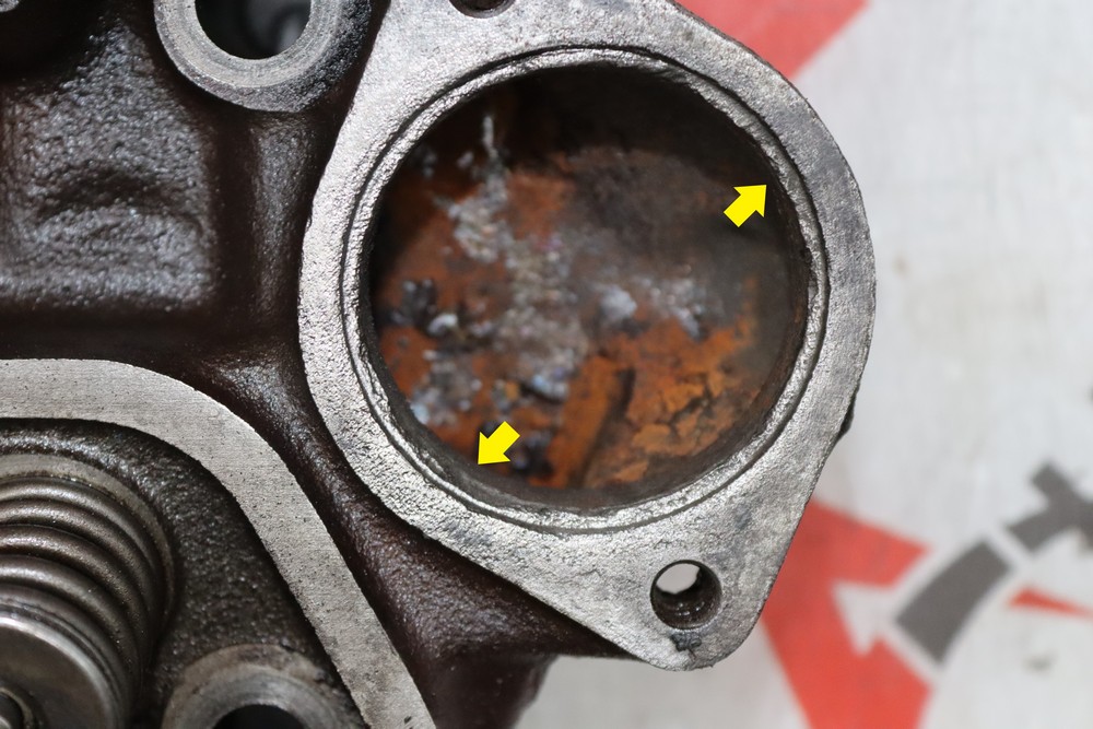 Testata 96BM6090 AG per FORD