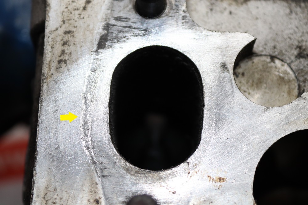 Testata 048103373, ABK, ADW, AAD per VW, AUDI ABK, ADW, AAD