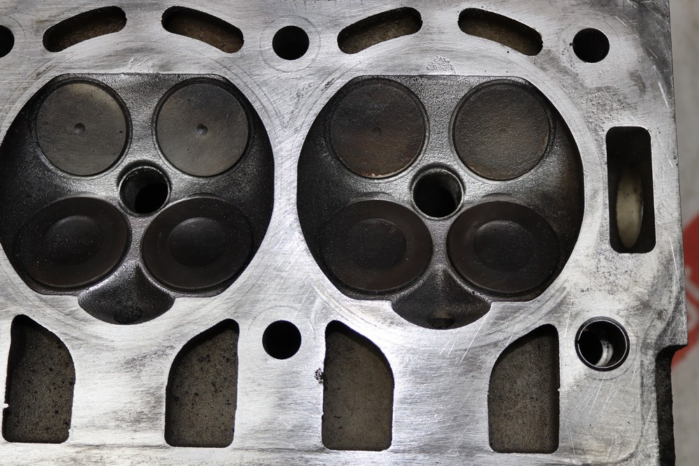 Culasse 03C103358AB, 03C103063AR, 03C103264B, 03C103264BX pour VW BMY, BLG